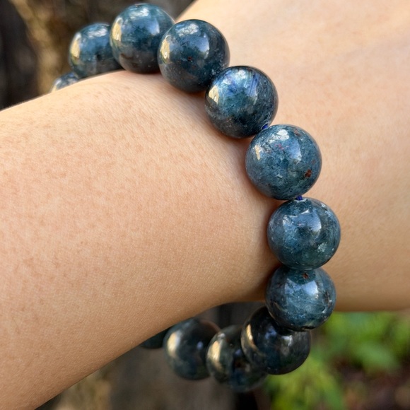 Jewelry - 14mm‎ stretchable blue apatite bracelet 0953